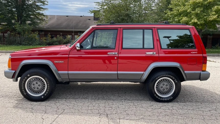 1994 Jeep XJ Cherokee - Image 2 of 29
