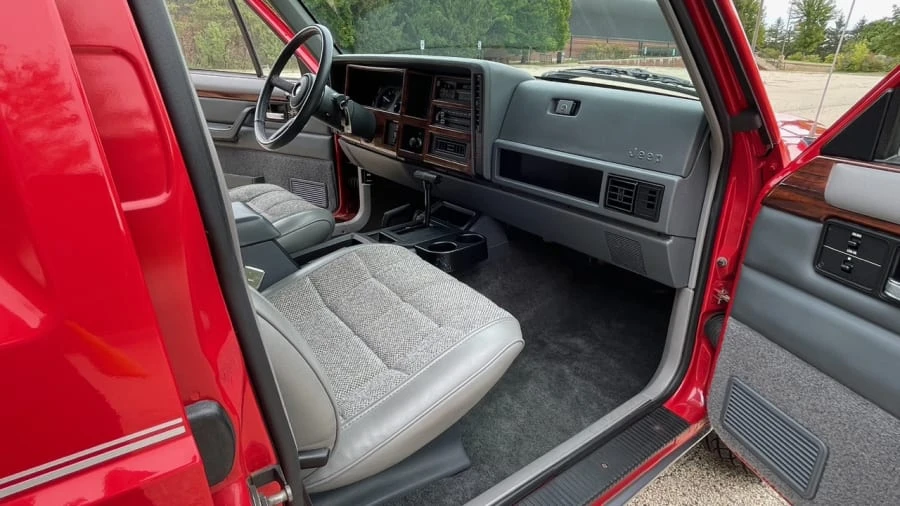 1994 Jeep XJ Cherokee - Image 10 of 29