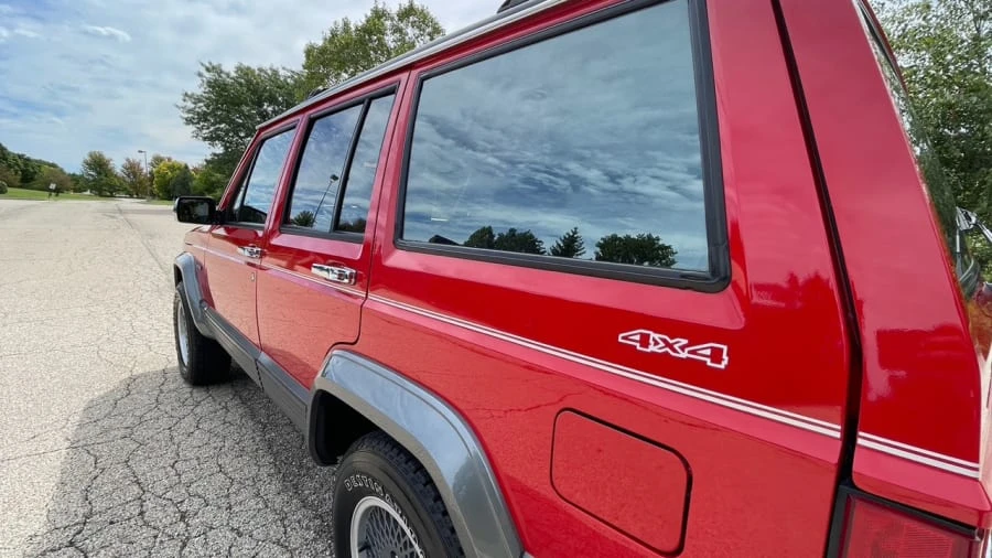 1994 Jeep XJ Cherokee - Image 21 of 29
