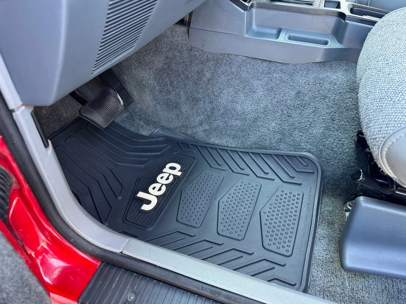 1994 Jeep XJ Cherokee - Image 21 of 30