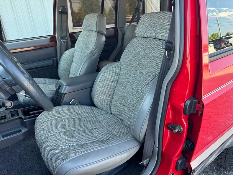 1994 Jeep XJ Cherokee - Image 10 of 30