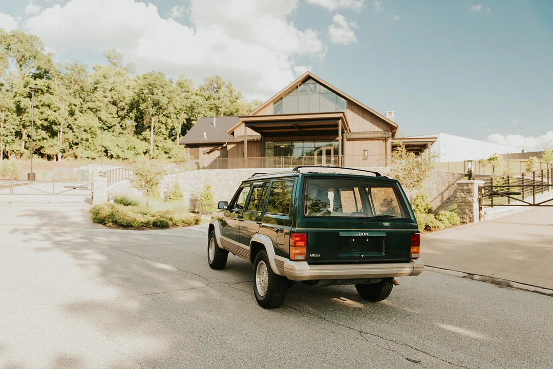 1994 Jeep XJ Cherokee - Image 10 of 31