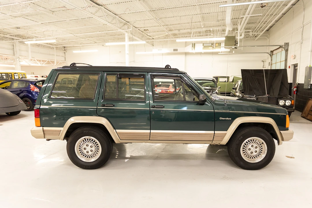 1994 Jeep XJ Cherokee - Image 7 of 31