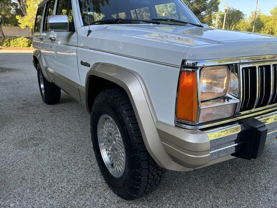 1994 Jeep XJ Cherokee - Image 15 of 31