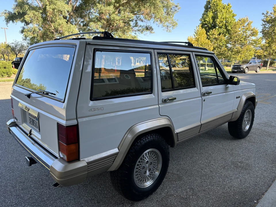 1994 Jeep XJ Cherokee - Image 10 of 31