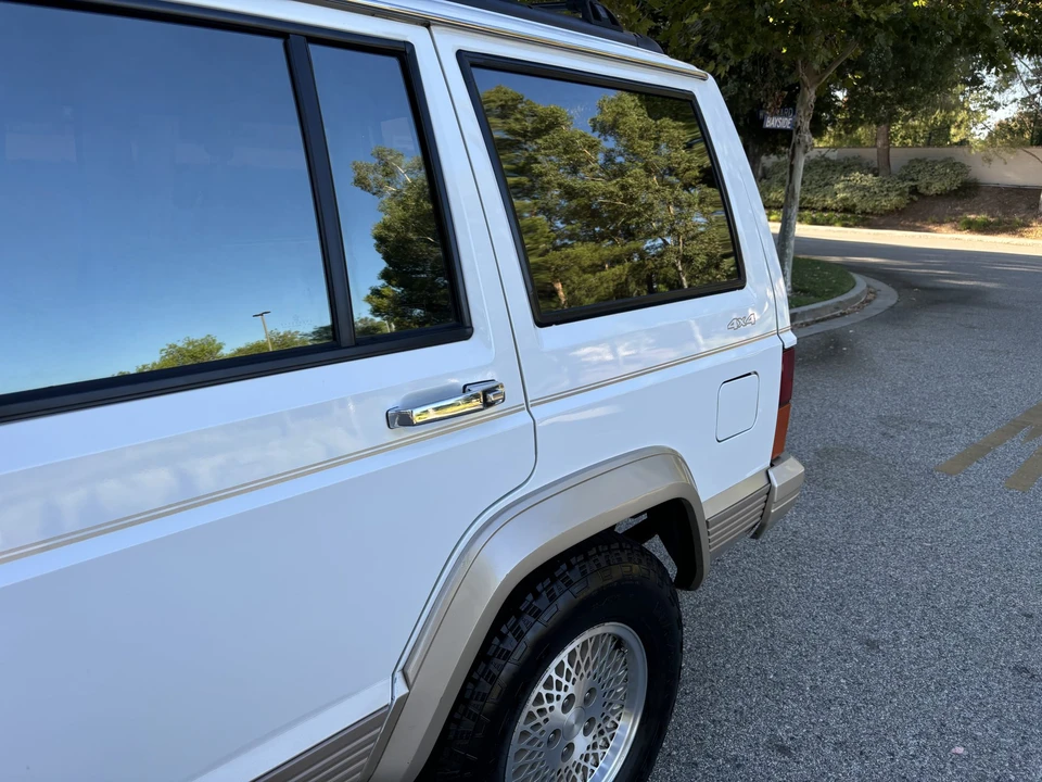 1994 Jeep XJ Cherokee - Image 20 of 31