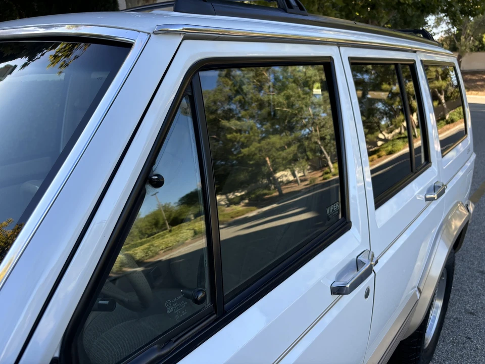 1994 Jeep XJ Cherokee - Image 24 of 31