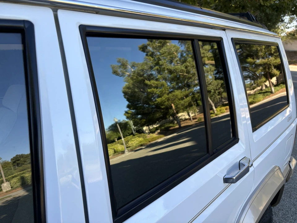 1994 Jeep XJ Cherokee - Image 25 of 31