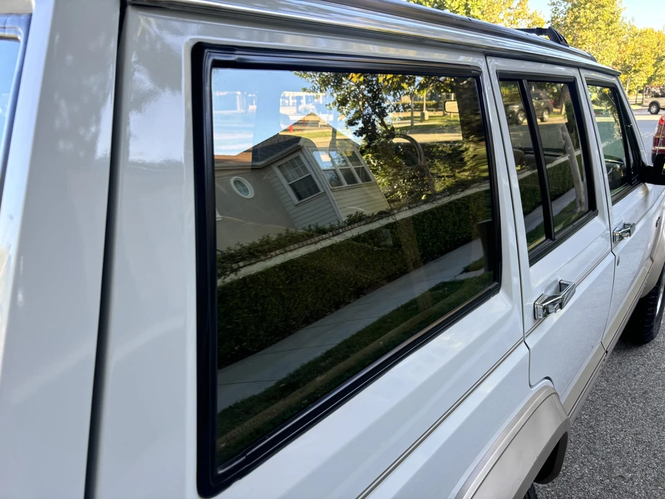 1994 Jeep XJ Cherokee - Image 29 of 31