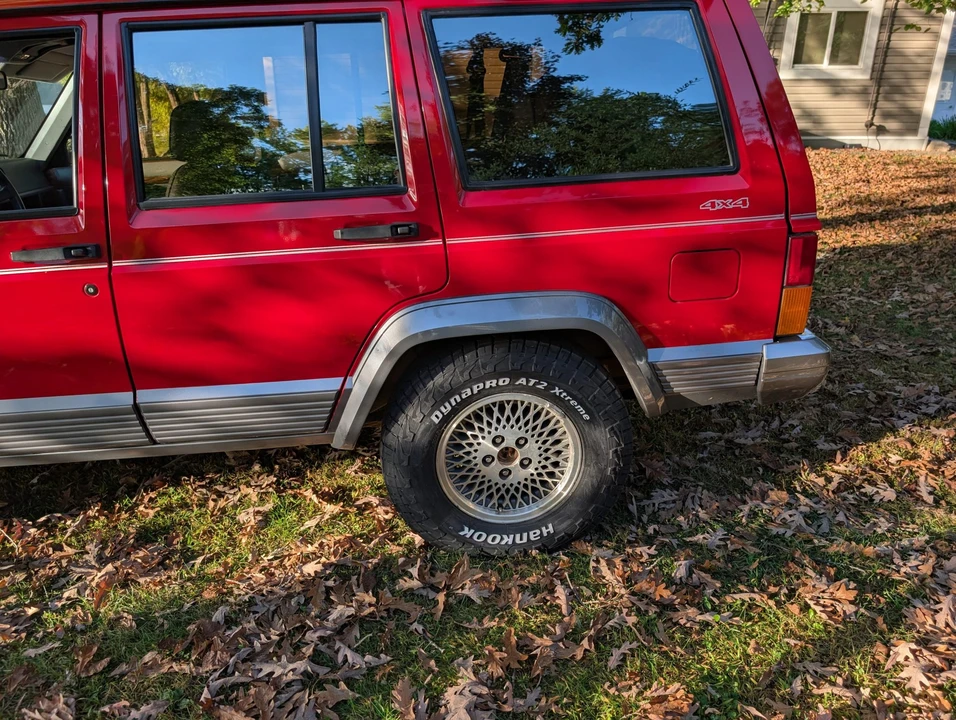 1994 Jeep XJ Cherokee - Image 23 of 31