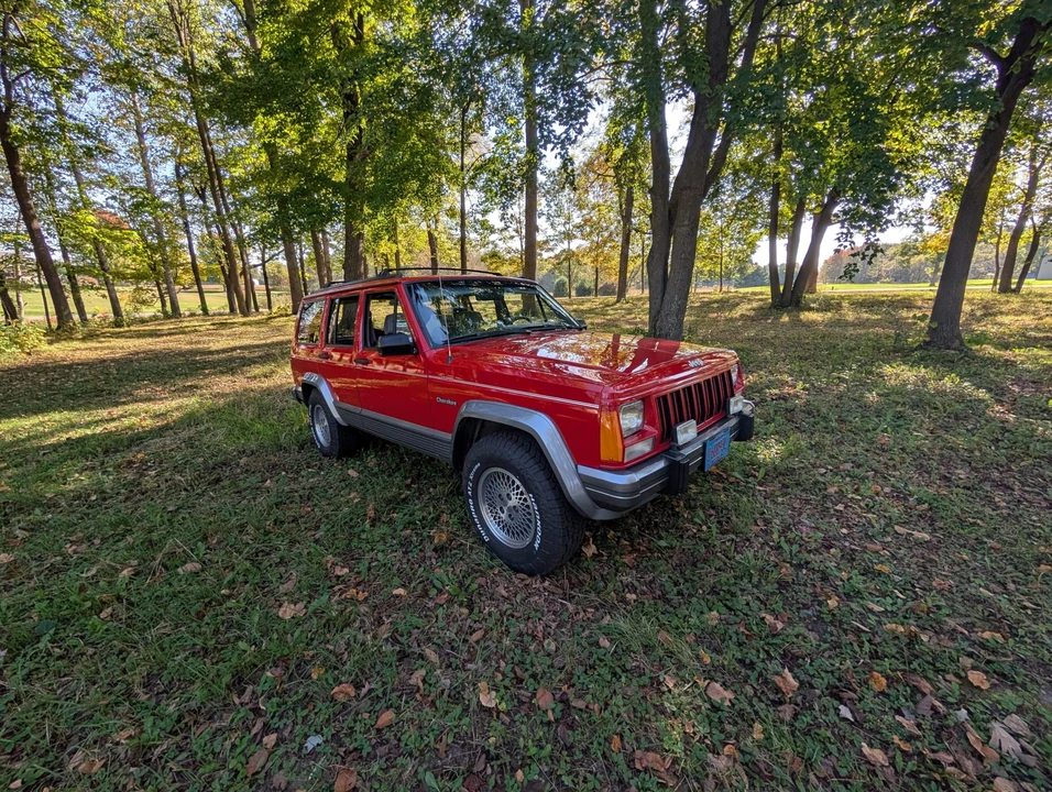 1994 Jeep XJ Cherokee - Image 15 of 31