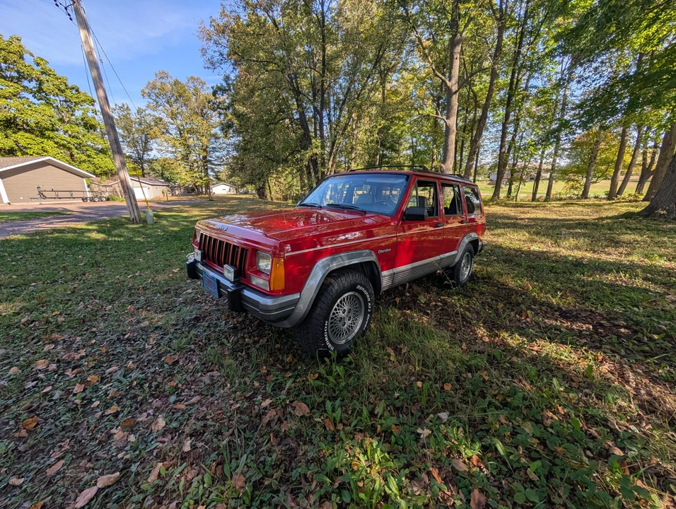 1994 Jeep XJ Cherokee - Image 2 of 31