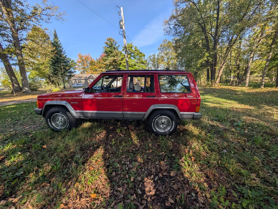 1994 Jeep XJ Cherokee - Image 4 of 31