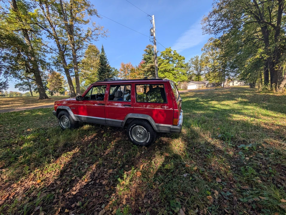 1994 Jeep XJ Cherokee - Image 5 of 31