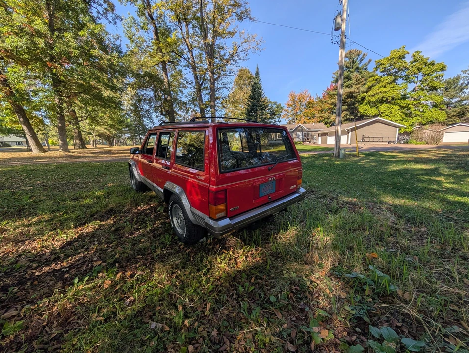 1994 Jeep XJ Cherokee - Image 6 of 31