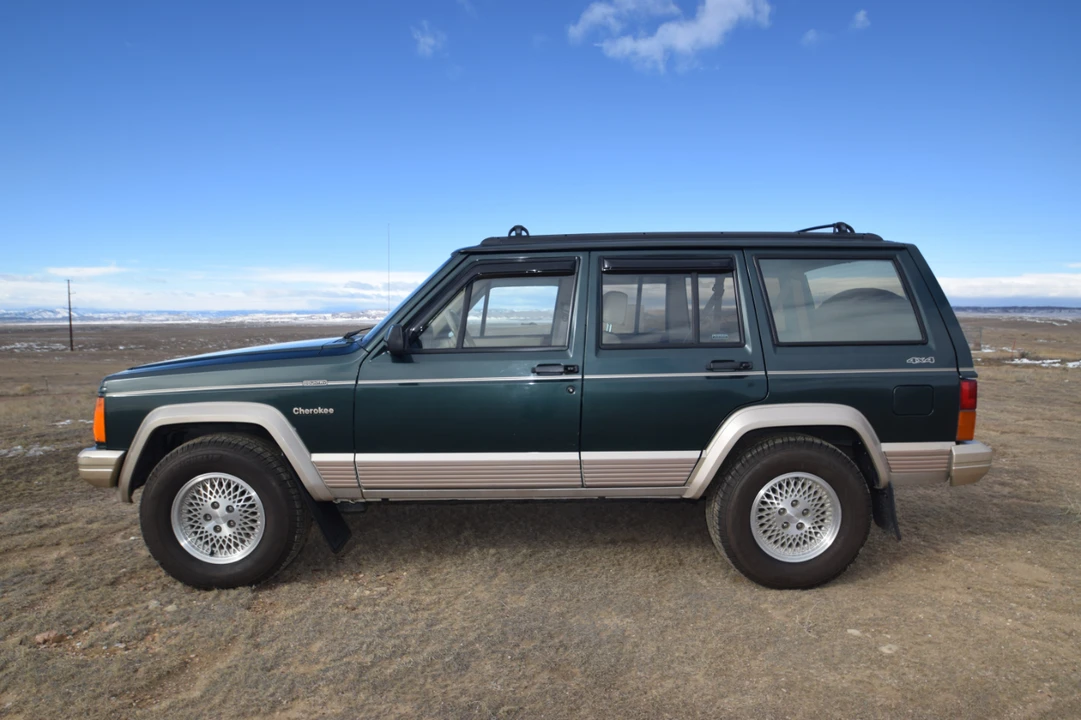 1994 Jeep XJ Cherokee - Image 10 of 31