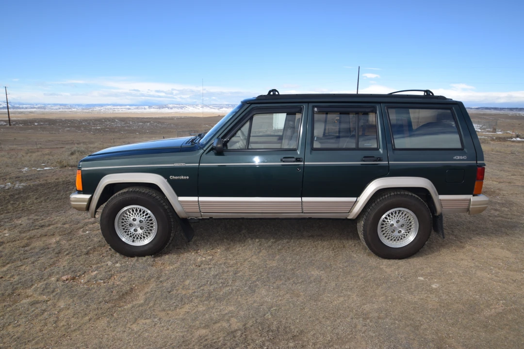 1994 Jeep XJ Cherokee - Image 15 of 31