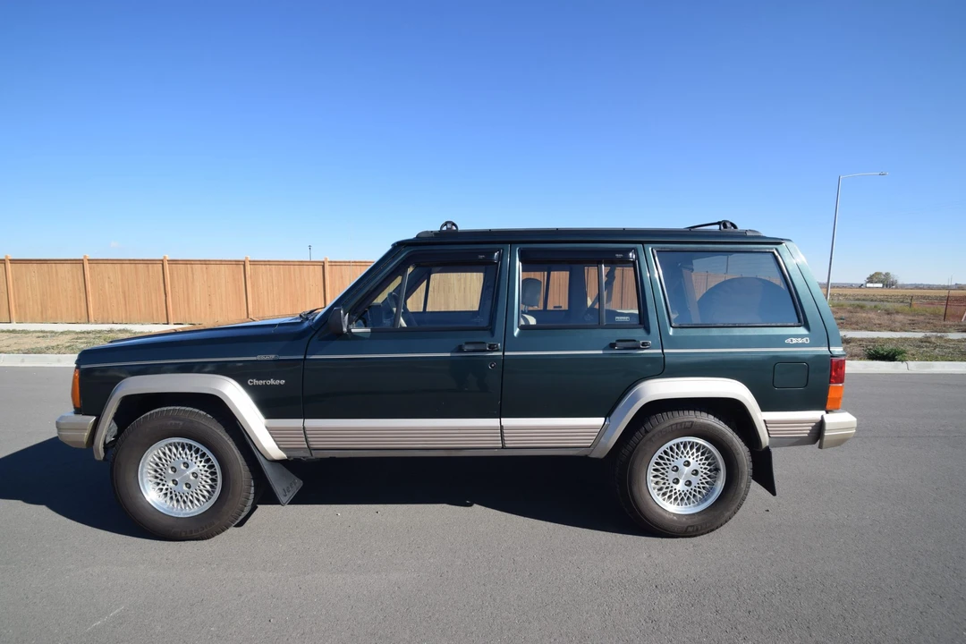 1994 Jeep XJ Cherokee - Image 9 of 31