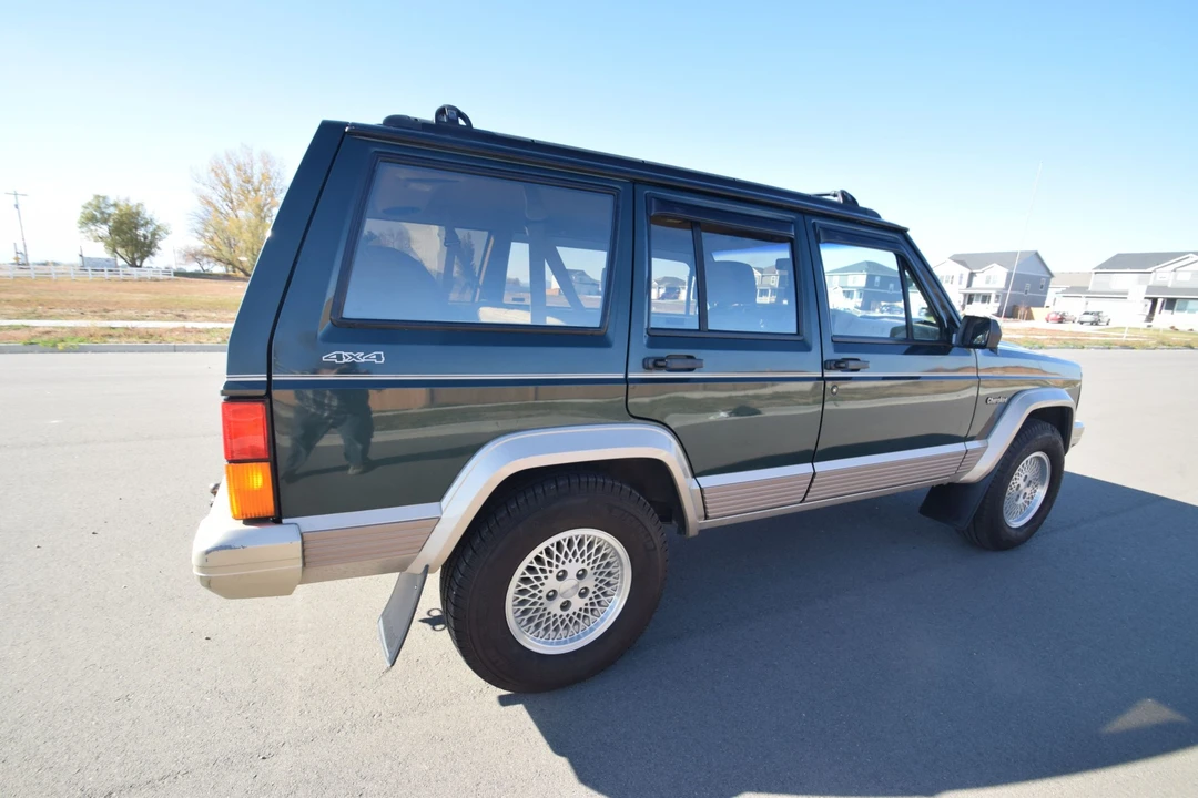 1994 Jeep XJ Cherokee - Image 30 of 31