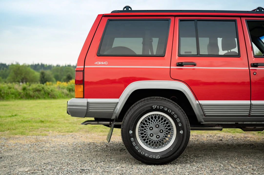 1994 Jeep XJ Cherokee - Image 21 of 31