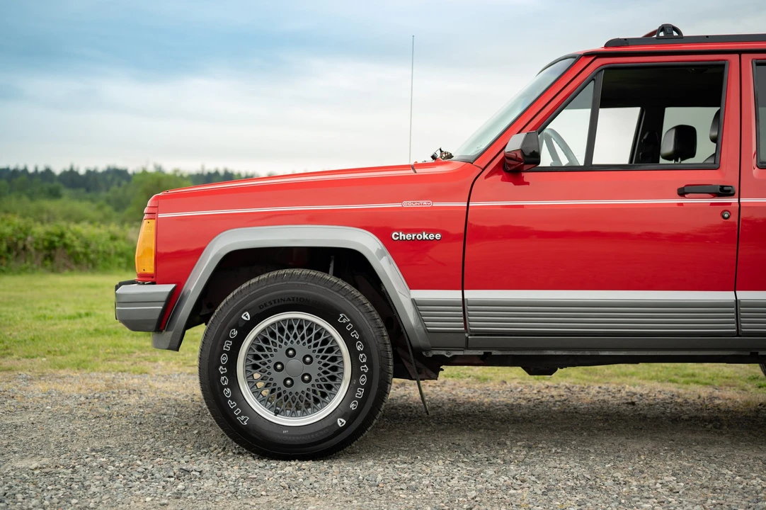 1994 Jeep XJ Cherokee - Image 12 of 31