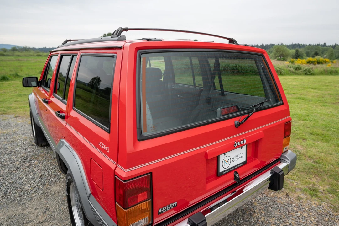 1994 Jeep XJ Cherokee - Image 26 of 31