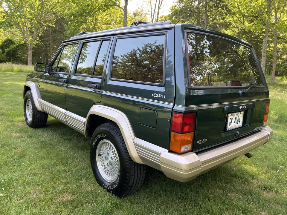 1994 Jeep XJ Cherokee - Image 10 of 31