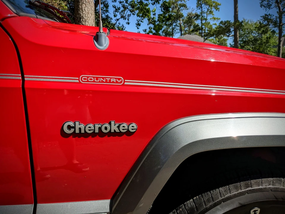 1994 Jeep XJ Cherokee - Image 19 of 31
