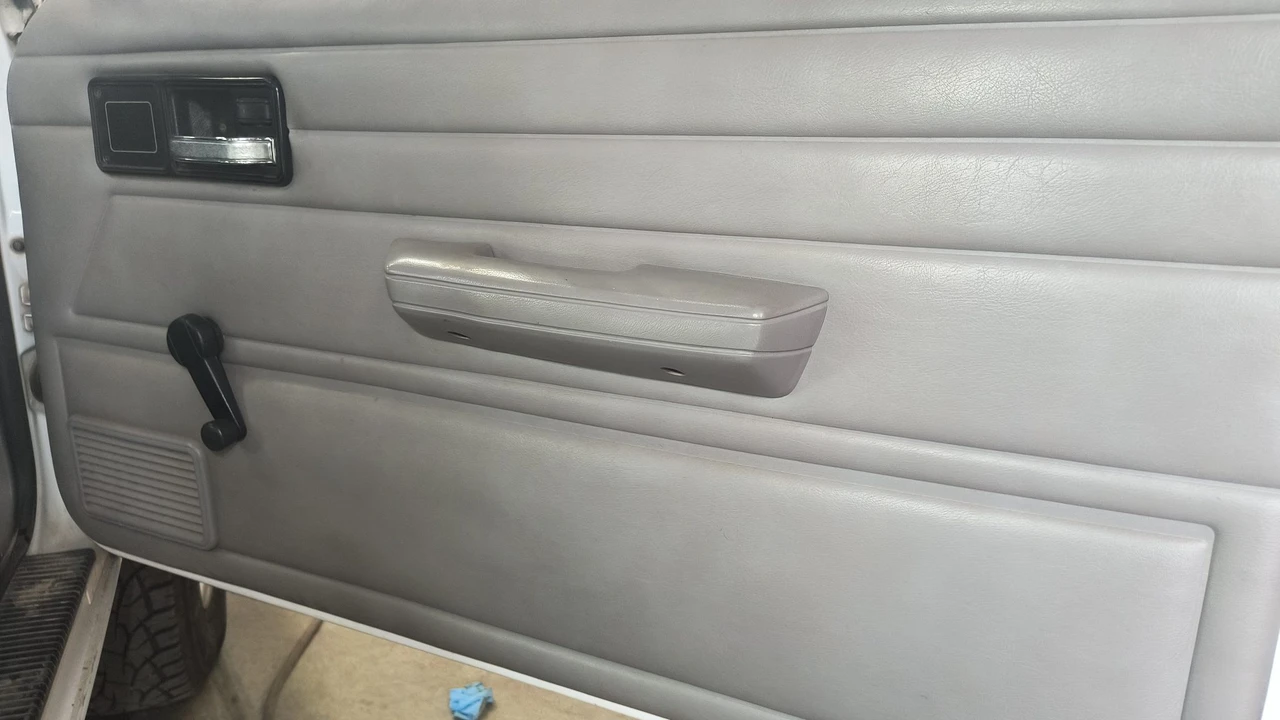1994 Jeep XJ Cherokee - Image 26 of 31