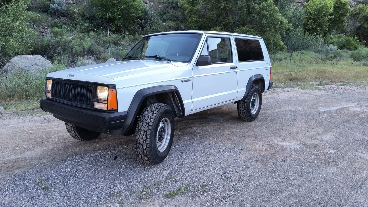 1994 Jeep XJ Cherokee - Image 9 of 31