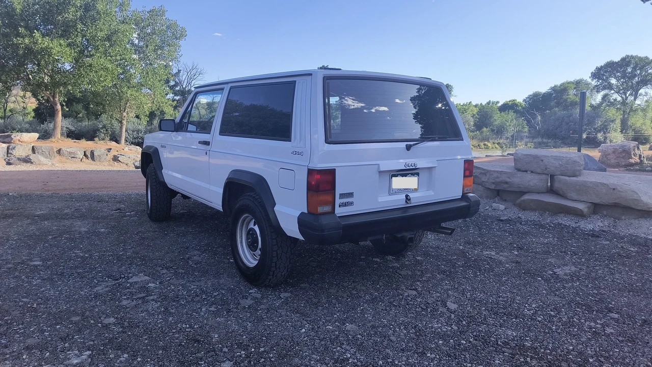 1994 Jeep XJ Cherokee - Image 6 of 31