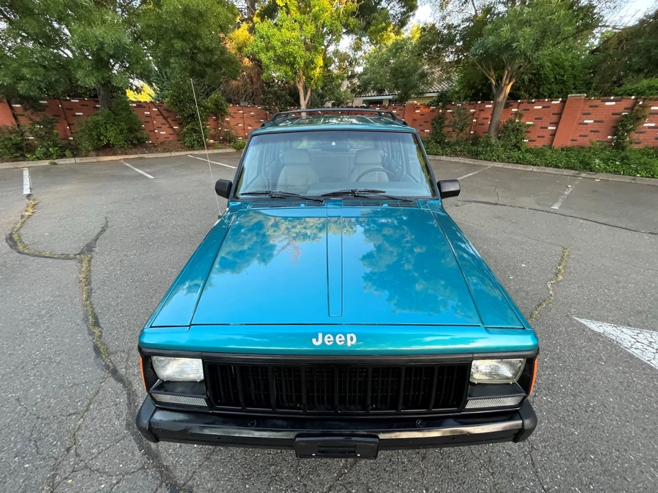 1994 Jeep XJ Cherokee - Image 10 of 31