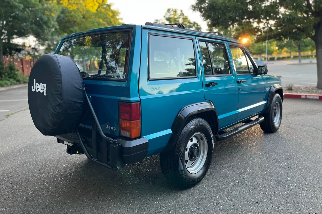 1994 Jeep XJ Cherokee - Image 25 of 31