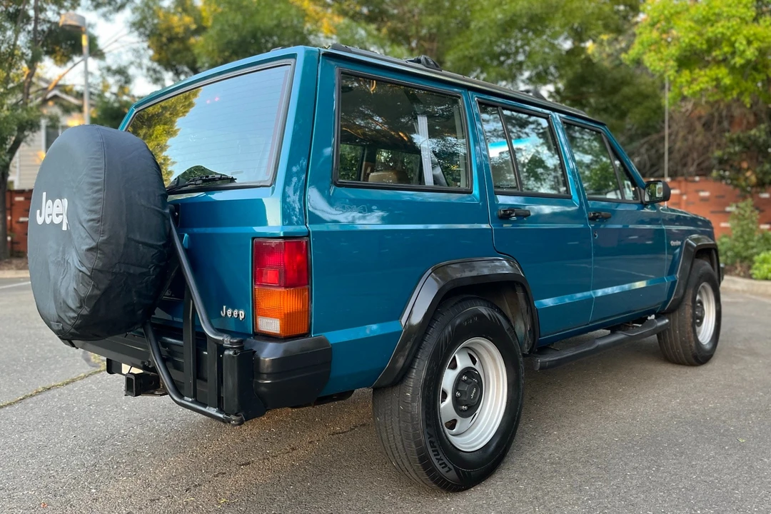 1994 Jeep XJ Cherokee - Image 26 of 31