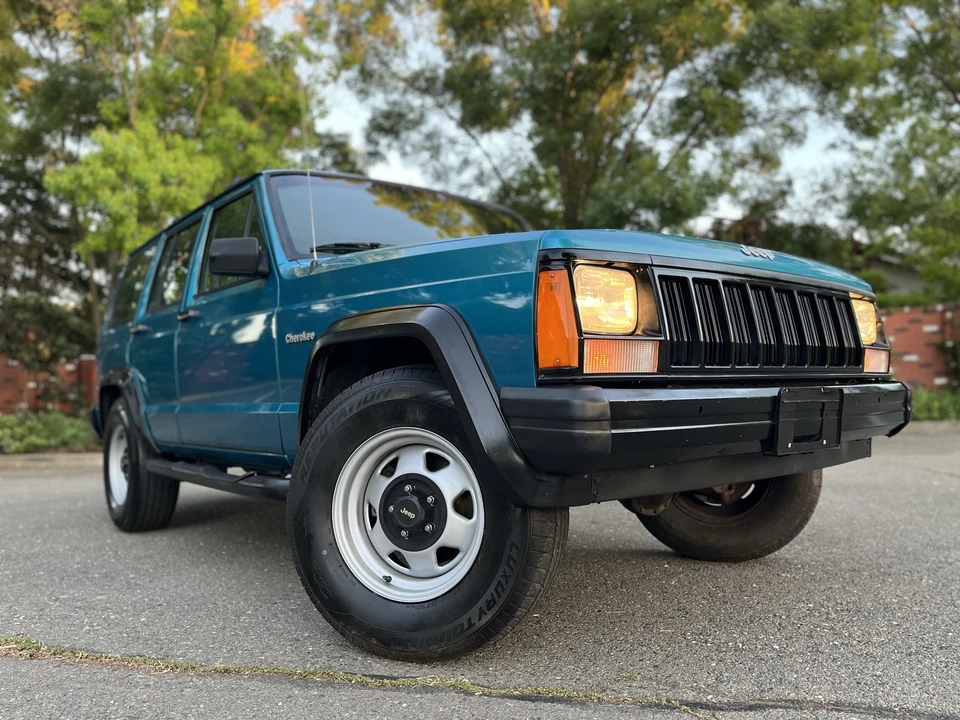 1994 Jeep XJ Cherokee - Image 15 of 31