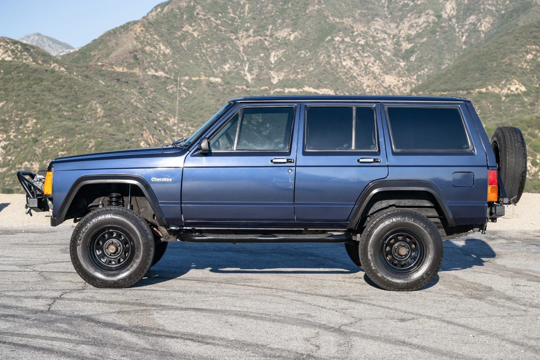1994 Jeep XJ Cherokee - Image 6 of 31