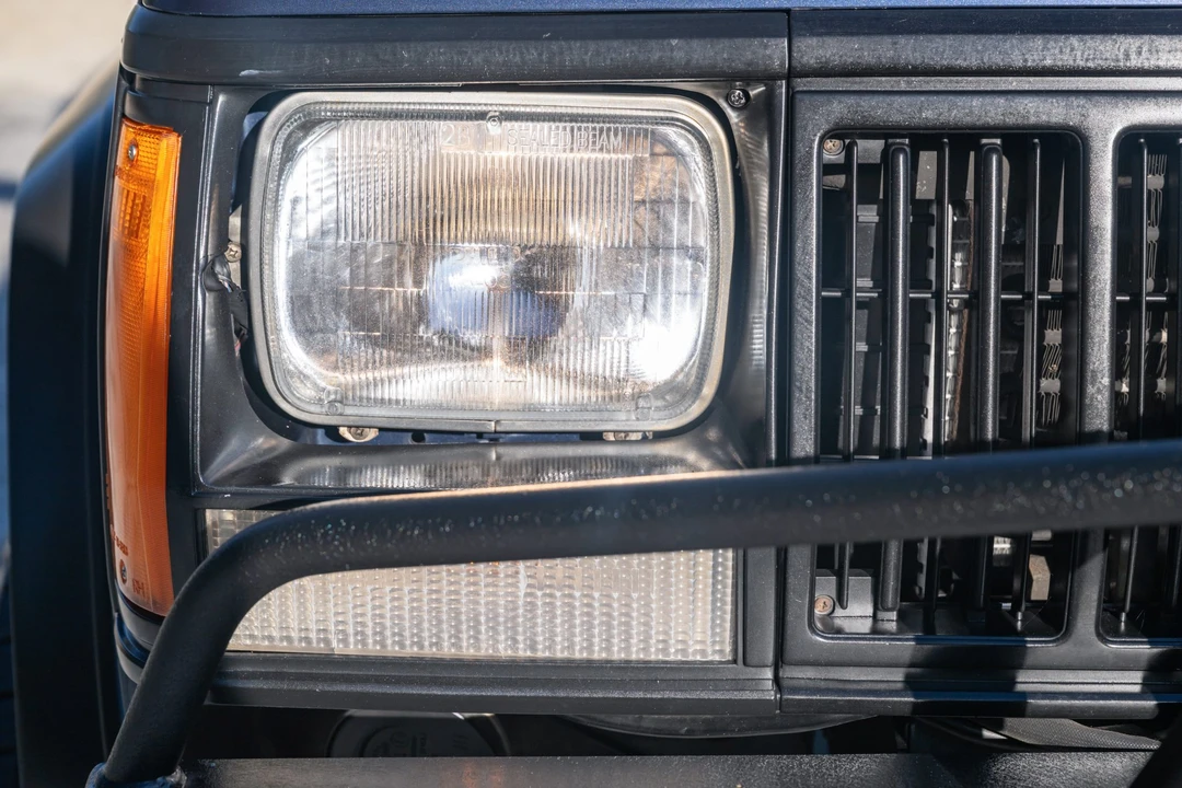 1994 Jeep XJ Cherokee - Image 12 of 31