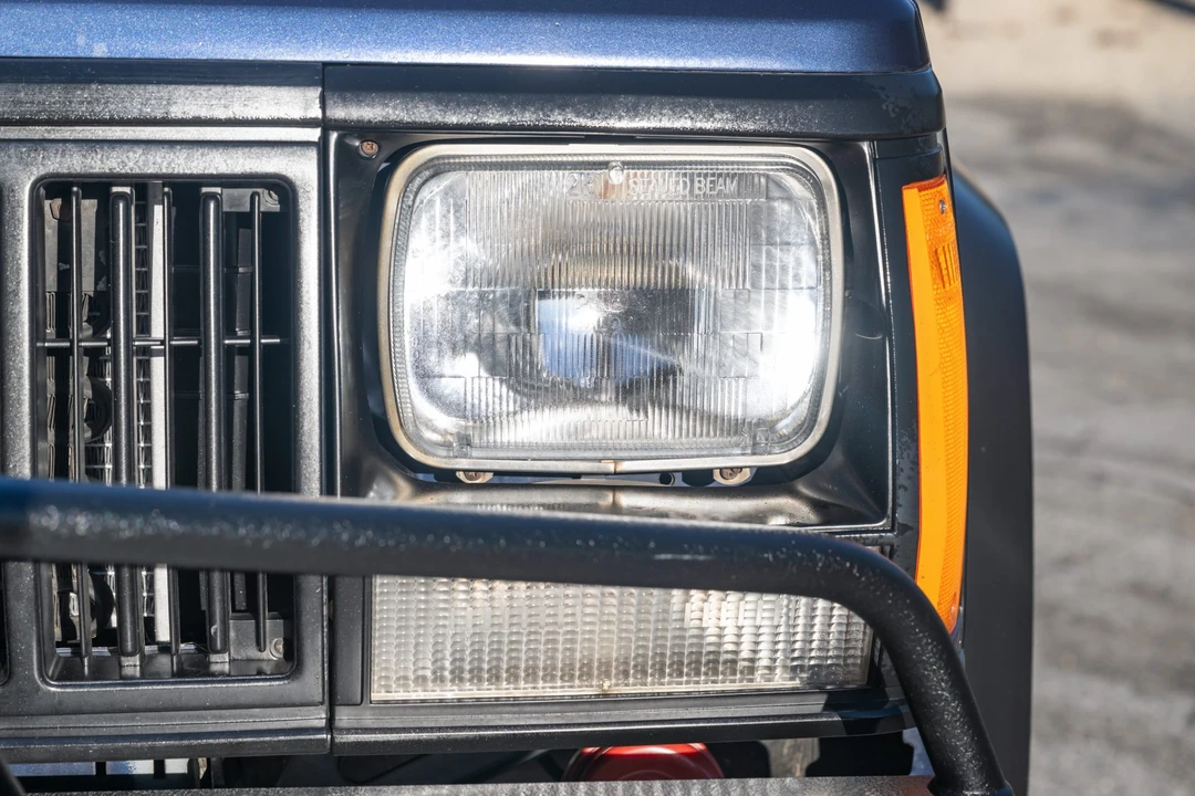 1994 Jeep XJ Cherokee - Image 15 of 31