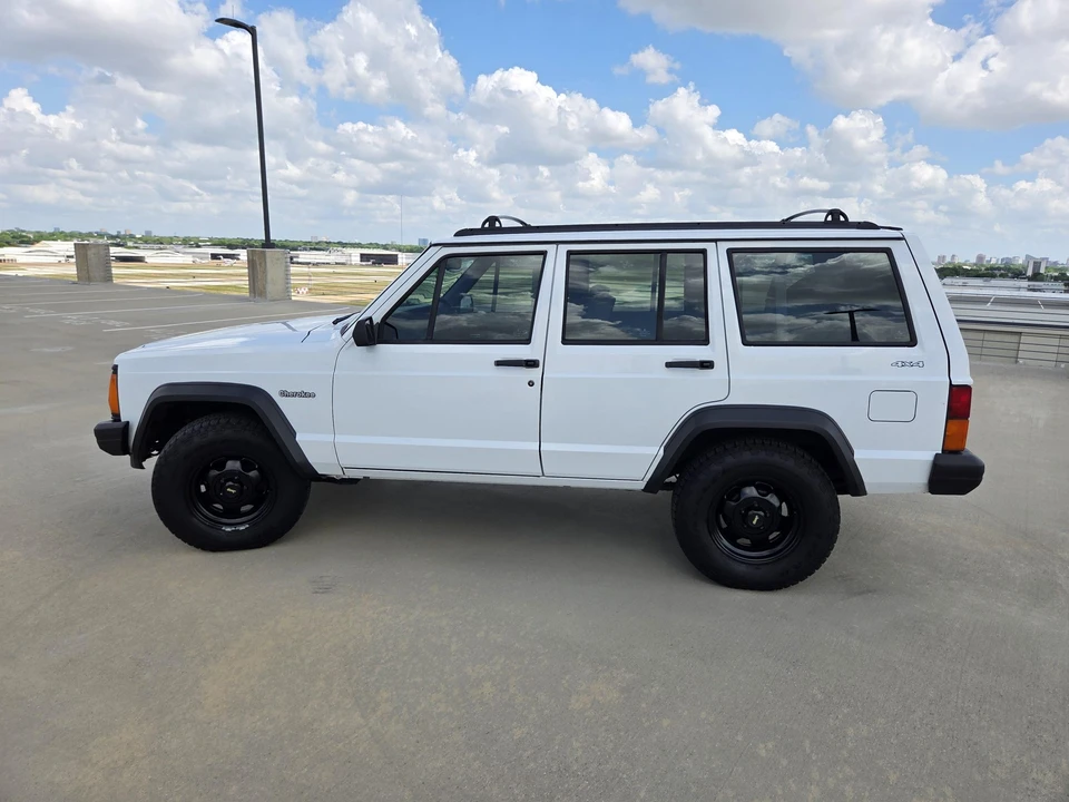 1994 Jeep XJ Cherokee - Image 12 of 31