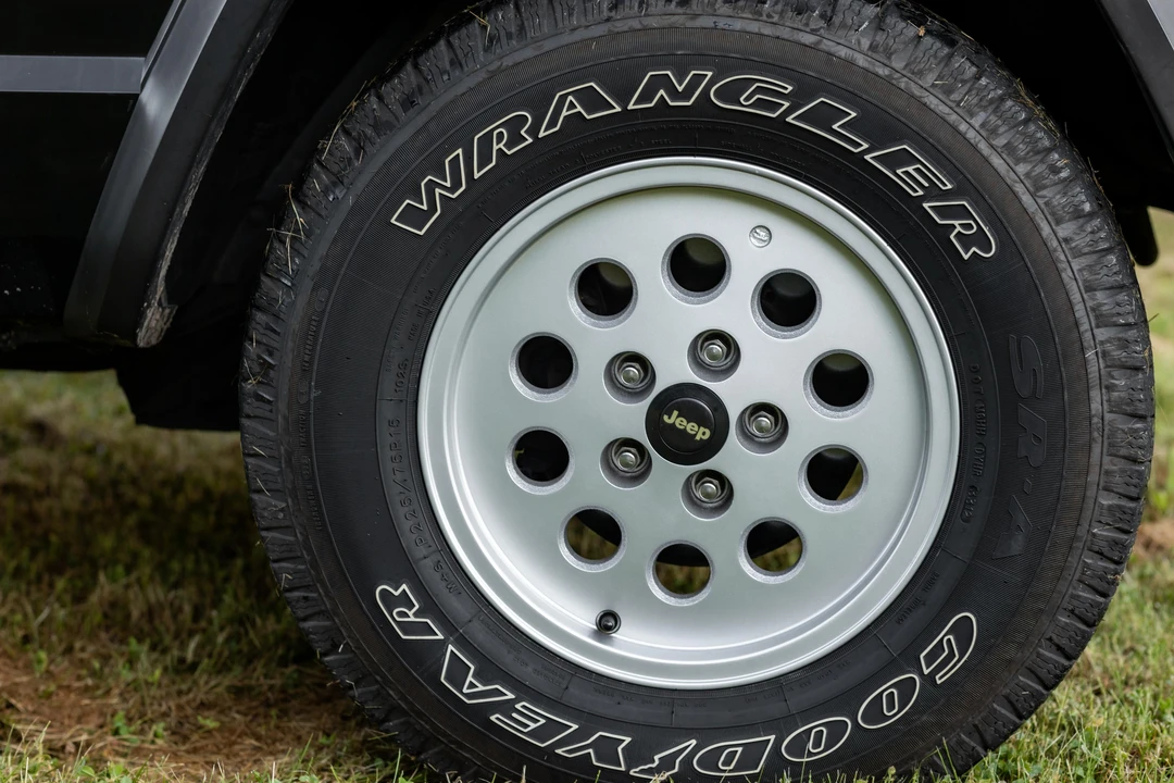 1994 Jeep XJ Cherokee - Image 25 of 31
