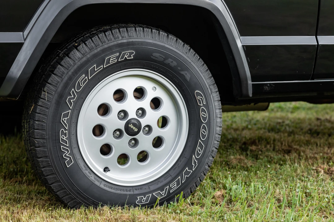 1994 Jeep XJ Cherokee - Image 24 of 31