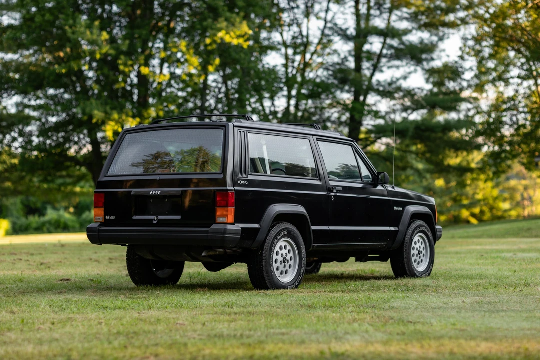 1994 Jeep XJ Cherokee - Image 9 of 31