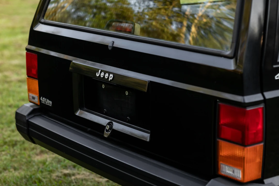 1994 Jeep XJ Cherokee - Image 18 of 31