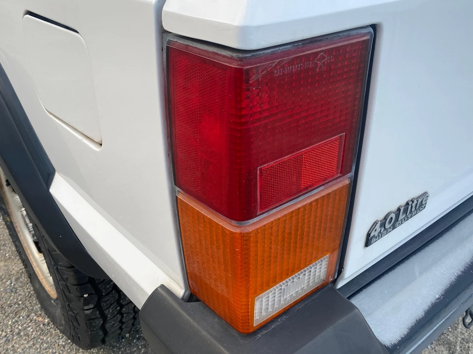 1994 Jeep XJ Cherokee - Image 13 of 31