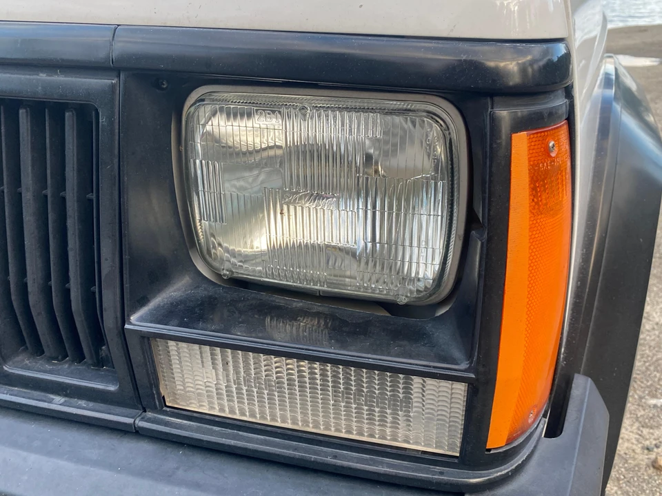 1994 Jeep XJ Cherokee - Image 11 of 31