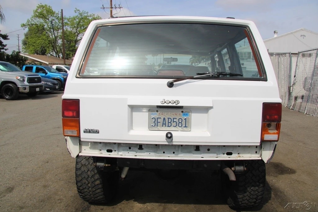 1994 Jeep XJ Cherokee - Image 6 of 21
