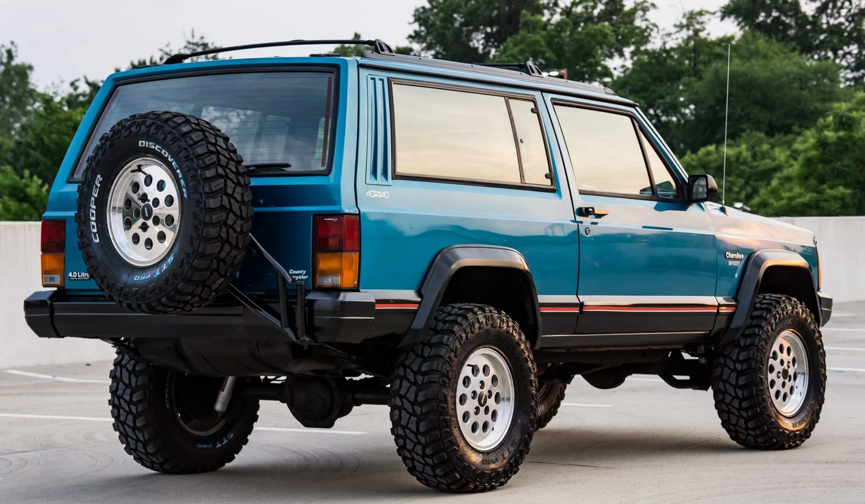 1994 Jeep XJ Cherokee - Image 19 of 31