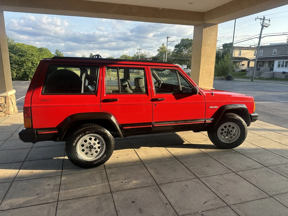 1994 Jeep XJ Cherokee - Image 25 of 31