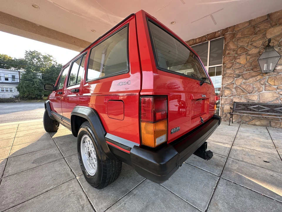 1994 Jeep XJ Cherokee - Image 12 of 31