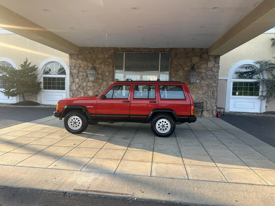 1994 Jeep XJ Cherokee - Image 8 of 31
